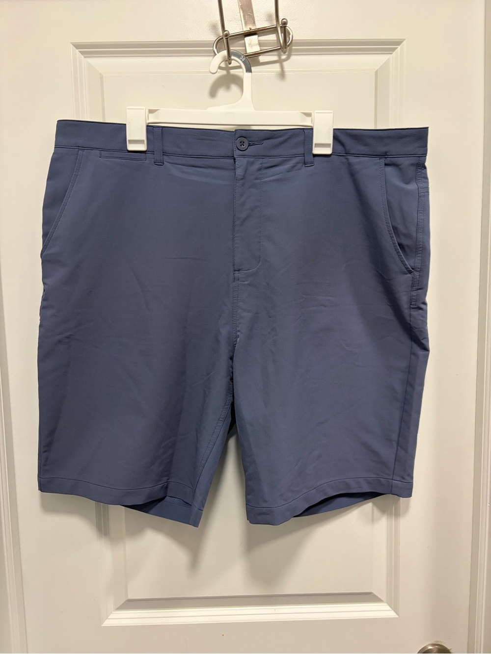 Johnie-O golf performance chino shorts in blue size 40